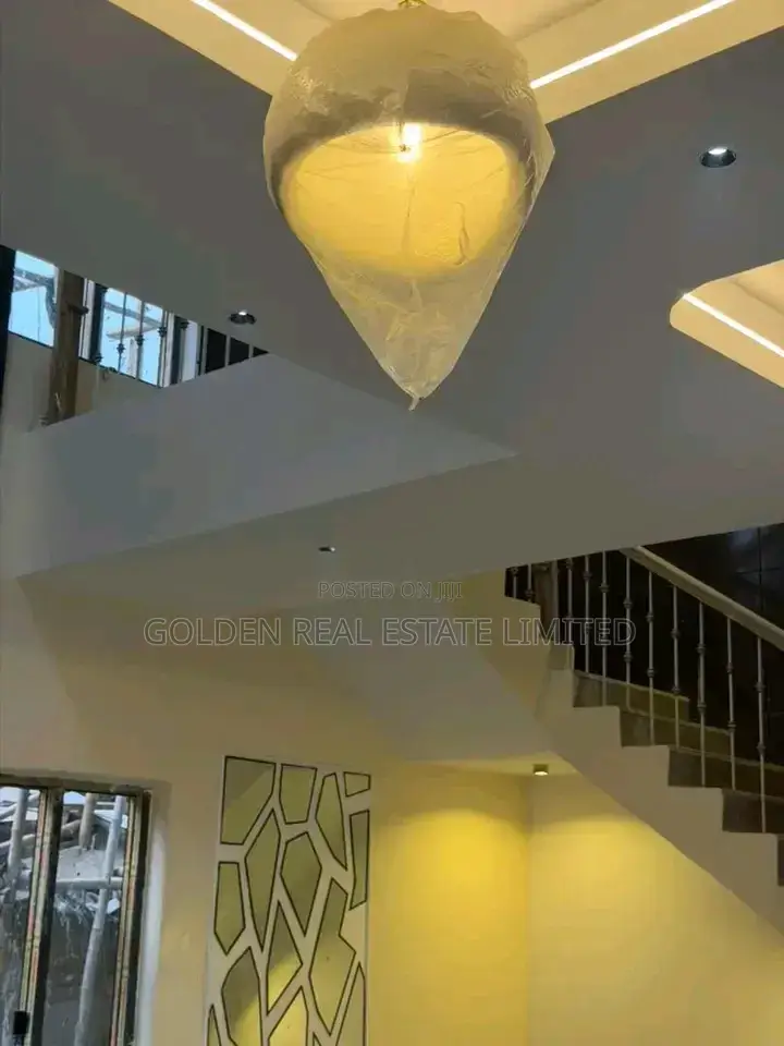 5bdrm Duplex in Asokoro for sale