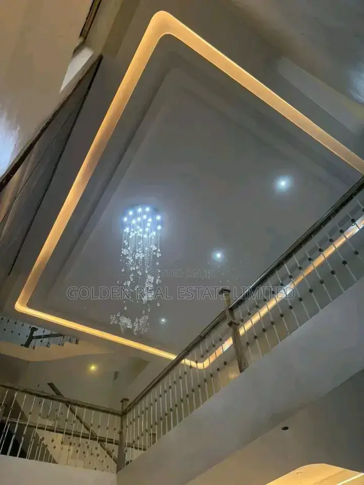 5bdrm Duplex in Asokoro for sale