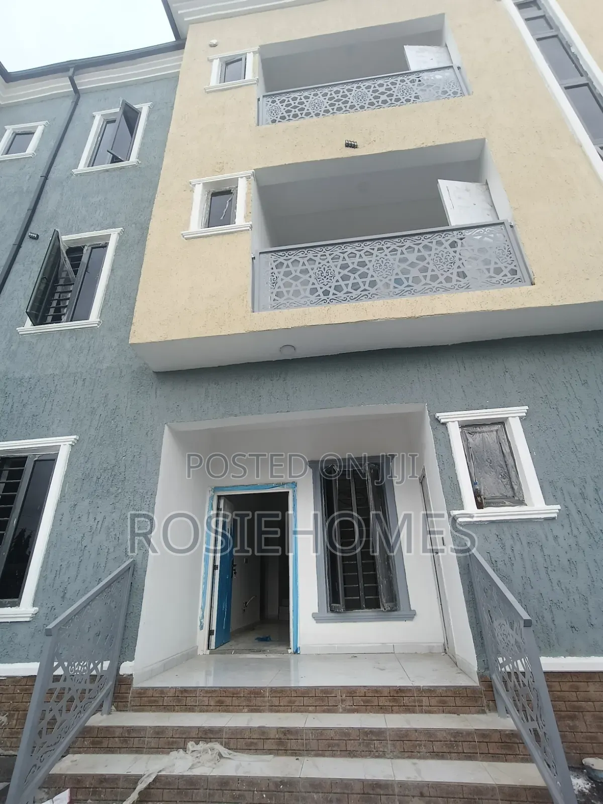 2bdrm Block of Flats in Lights Estate, Lakowe for rent