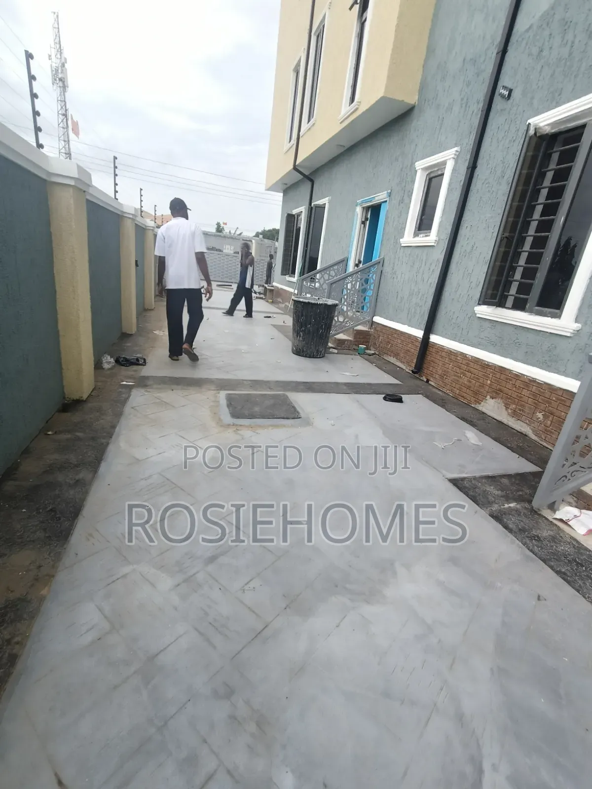 2bdrm Block of Flats in Lights Estate, Lakowe for rent