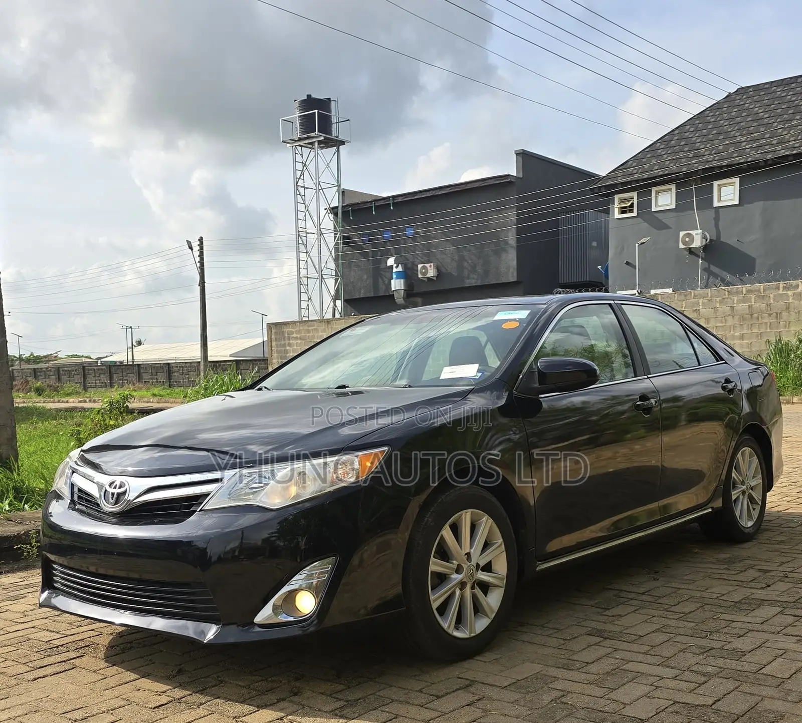 Toyota Camry XLE V6 4dr Sedan (3.5L 6cyl 6A) 2013 Black