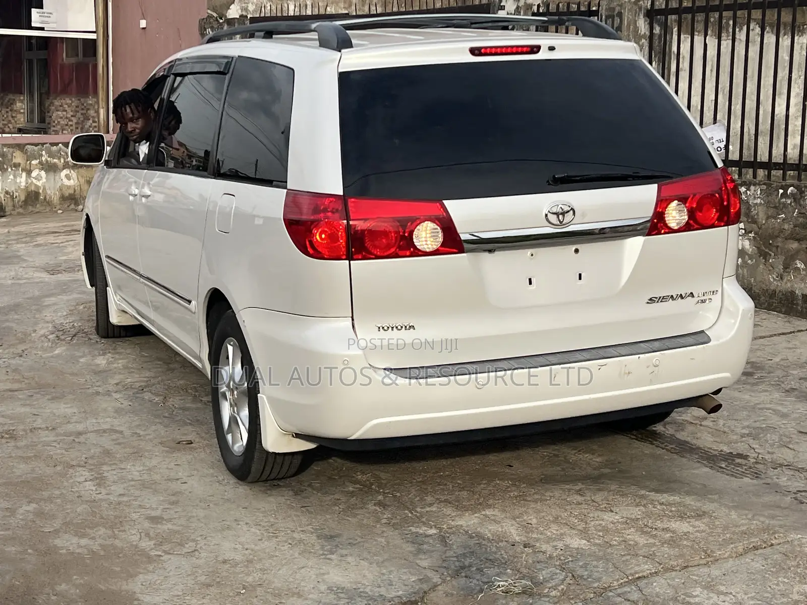 Toyota Sienna XLE Limited AWD 2006 White