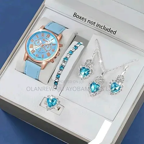 Women's Watch, Luxury Gold Quartz Watch Love Bracelet Set