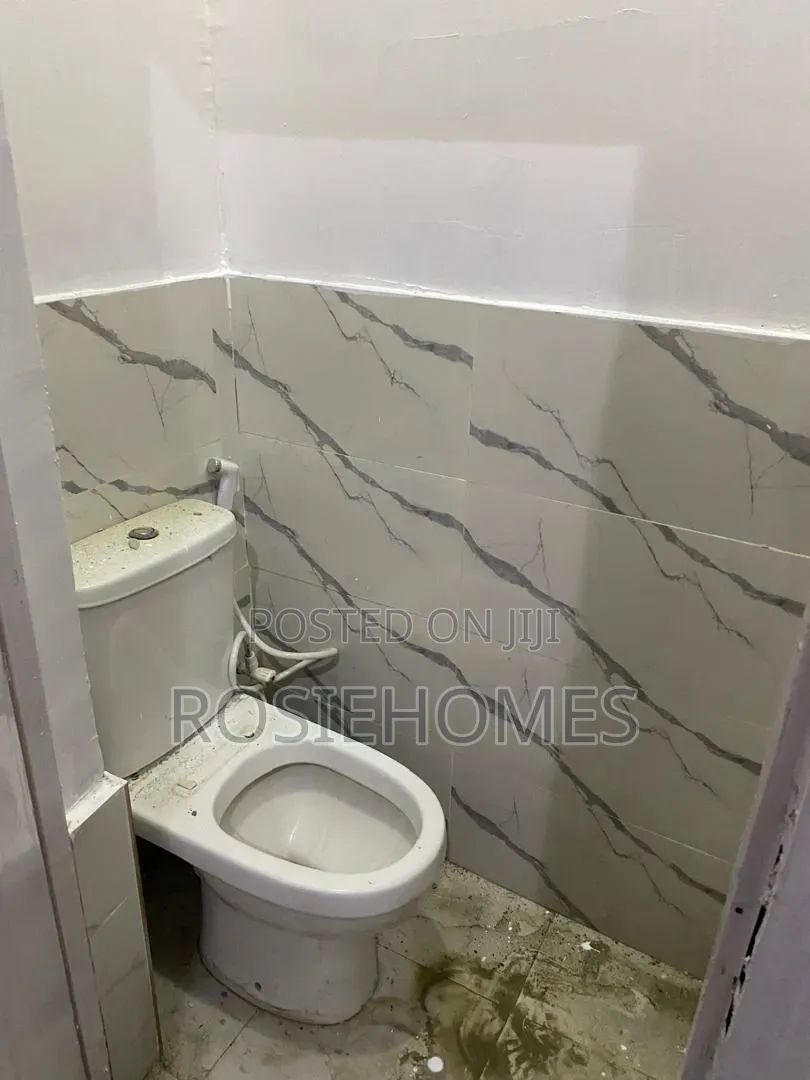 1bdrm Block of Flats in Thomas Estate for rent