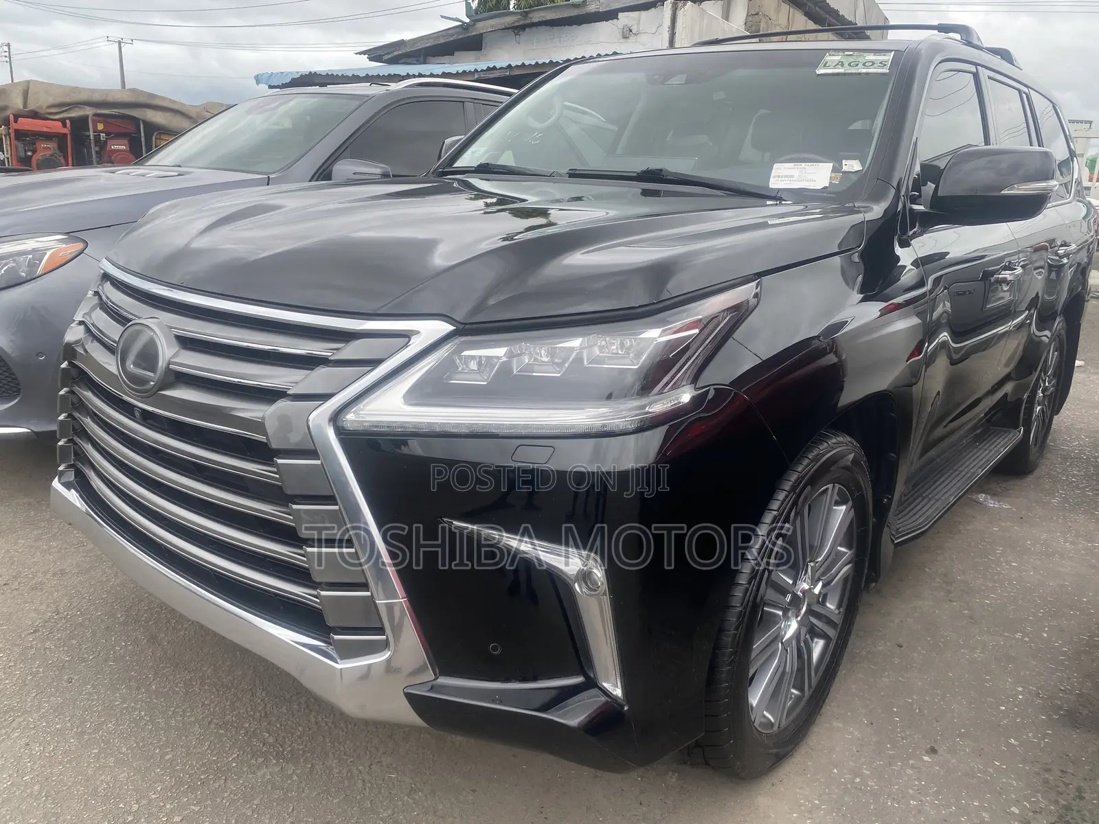 Lexus LX 570 AWD 2017 Black