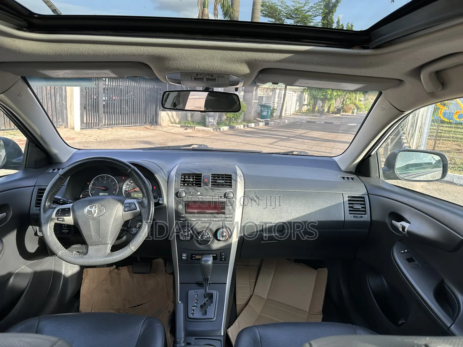 Toyota Corolla S 4dr Sedan (1.8L 4cyl 4A) 2013 Gray