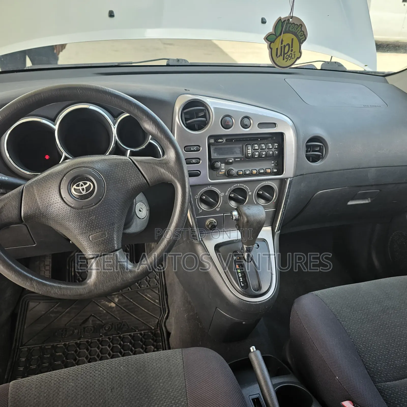 Toyota Matrix Standard FWD (1.8L 4cyl 5M) 2003 Silver