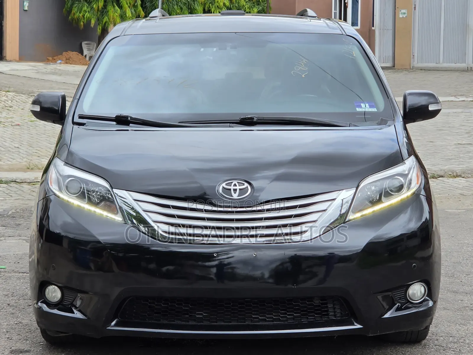 Toyota Sienna 2015 Black