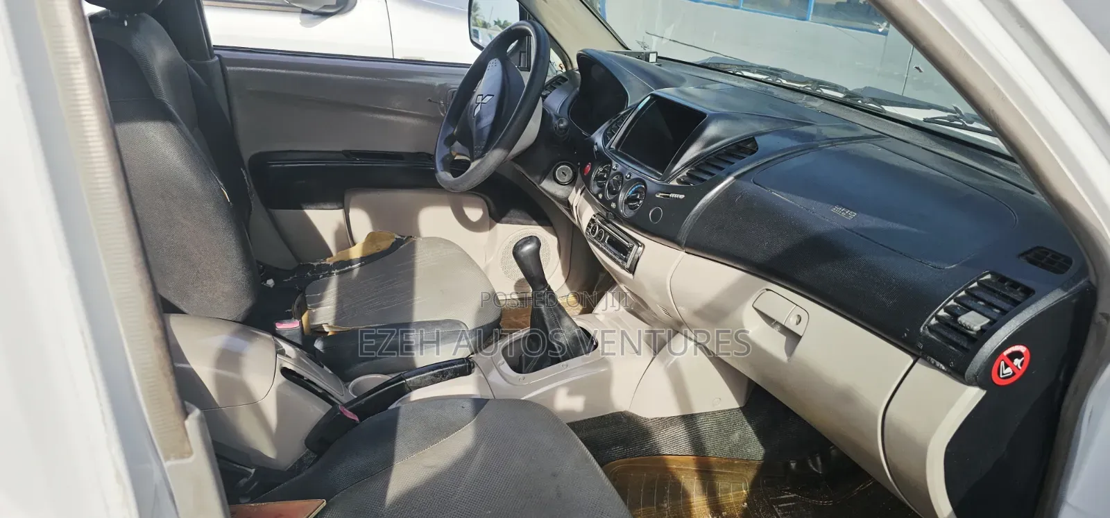Mitsubishi L200 Double Cab 2.5 136hp 2010 Off white