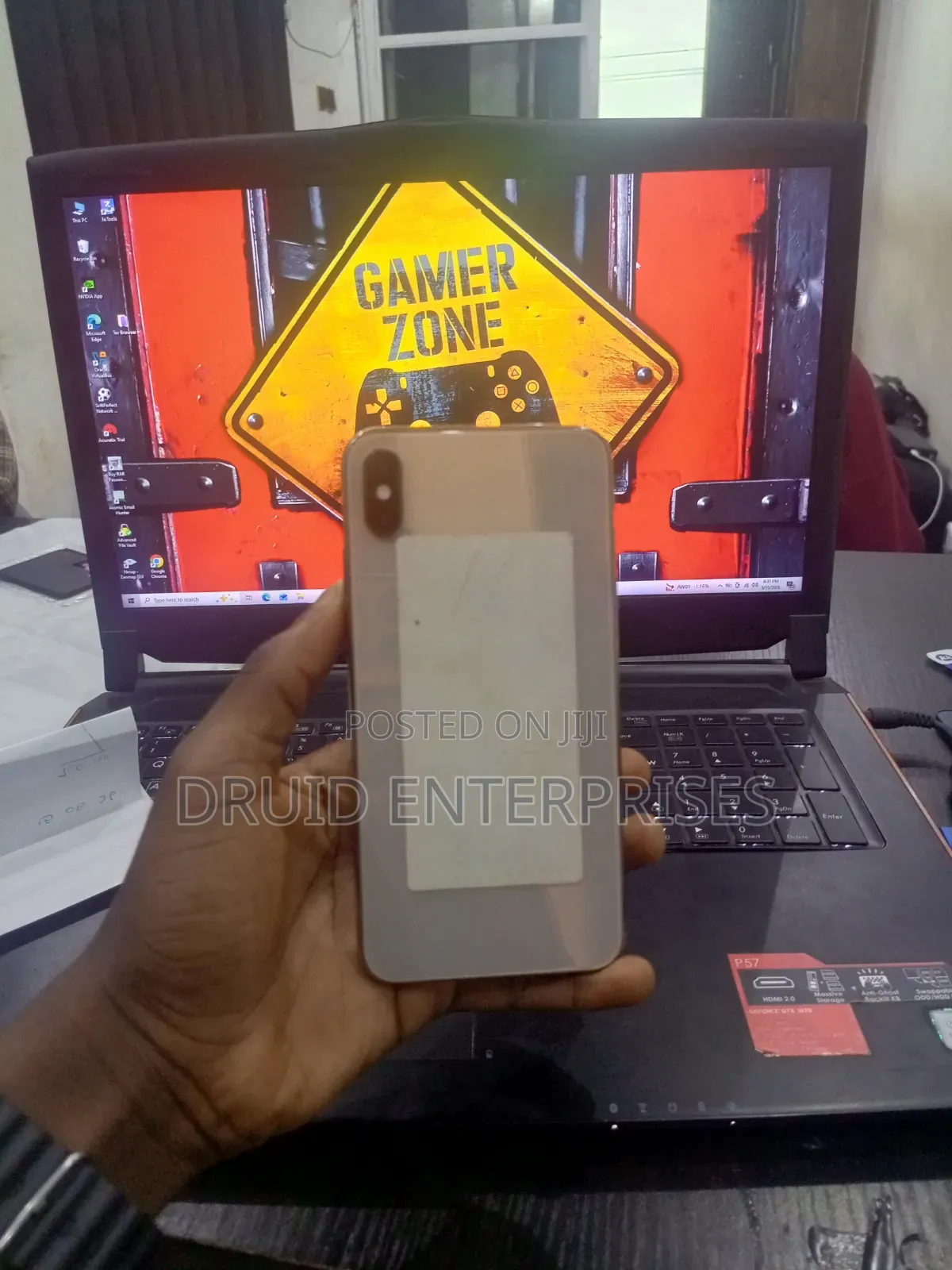 Apple iPhone XS Max 64 GB Gold