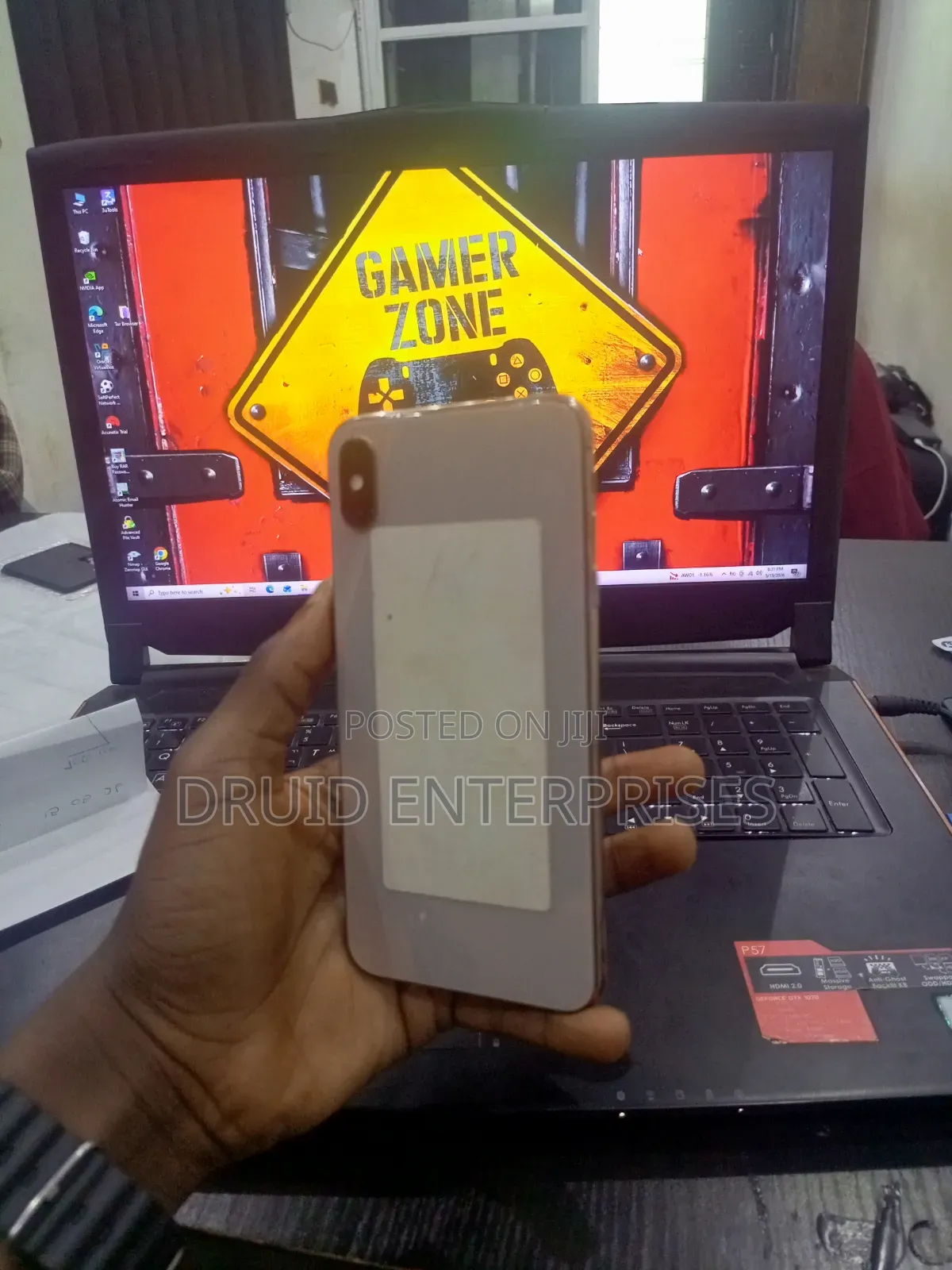 Apple iPhone XS Max 64 GB Gold