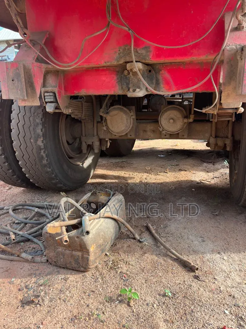 30 - 35 Tons Tipping Trailer Bucket - Foreign Use