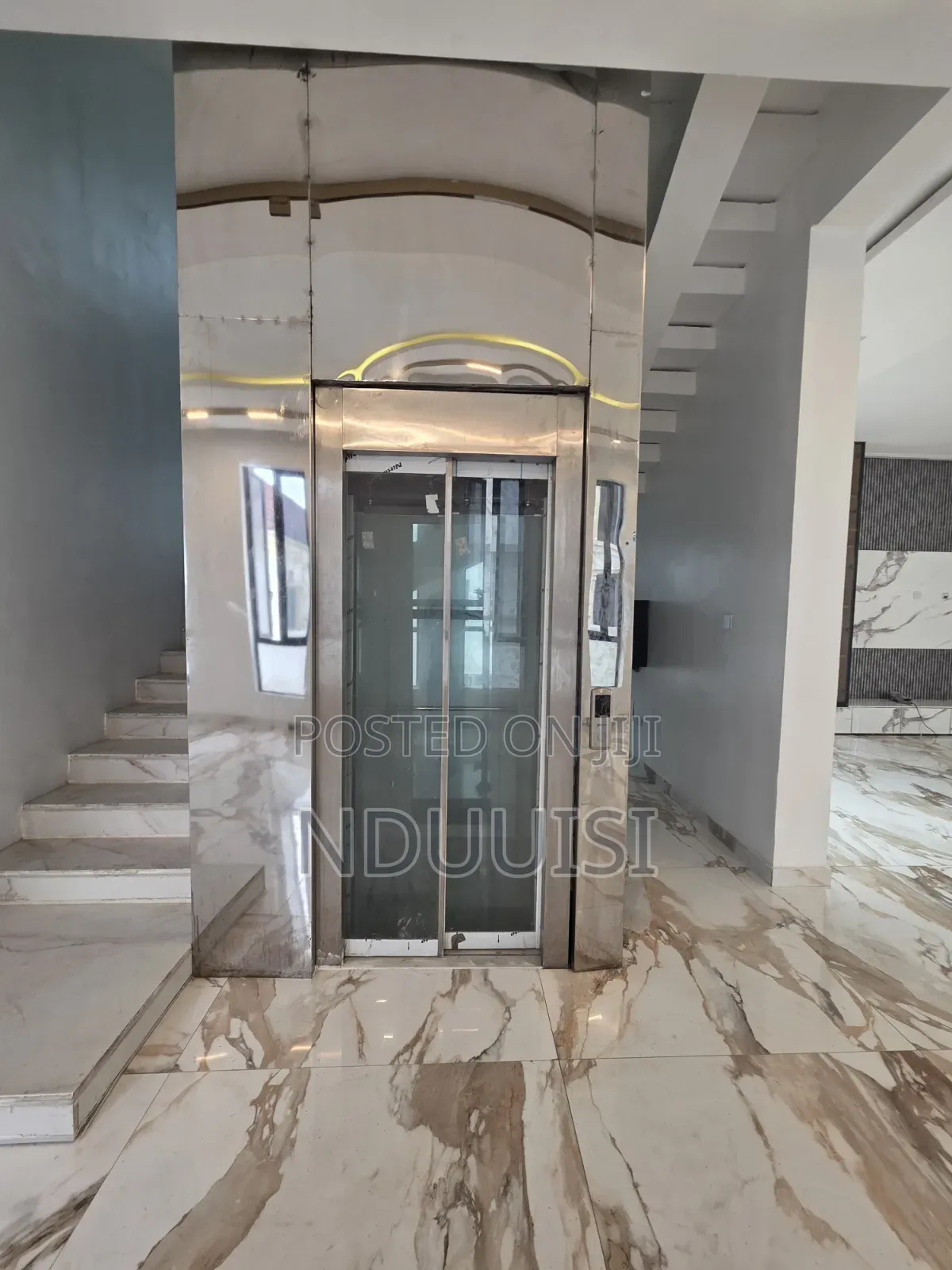 5bdrm Duplex in Pinnock Beach Estate, Osapa london for sale