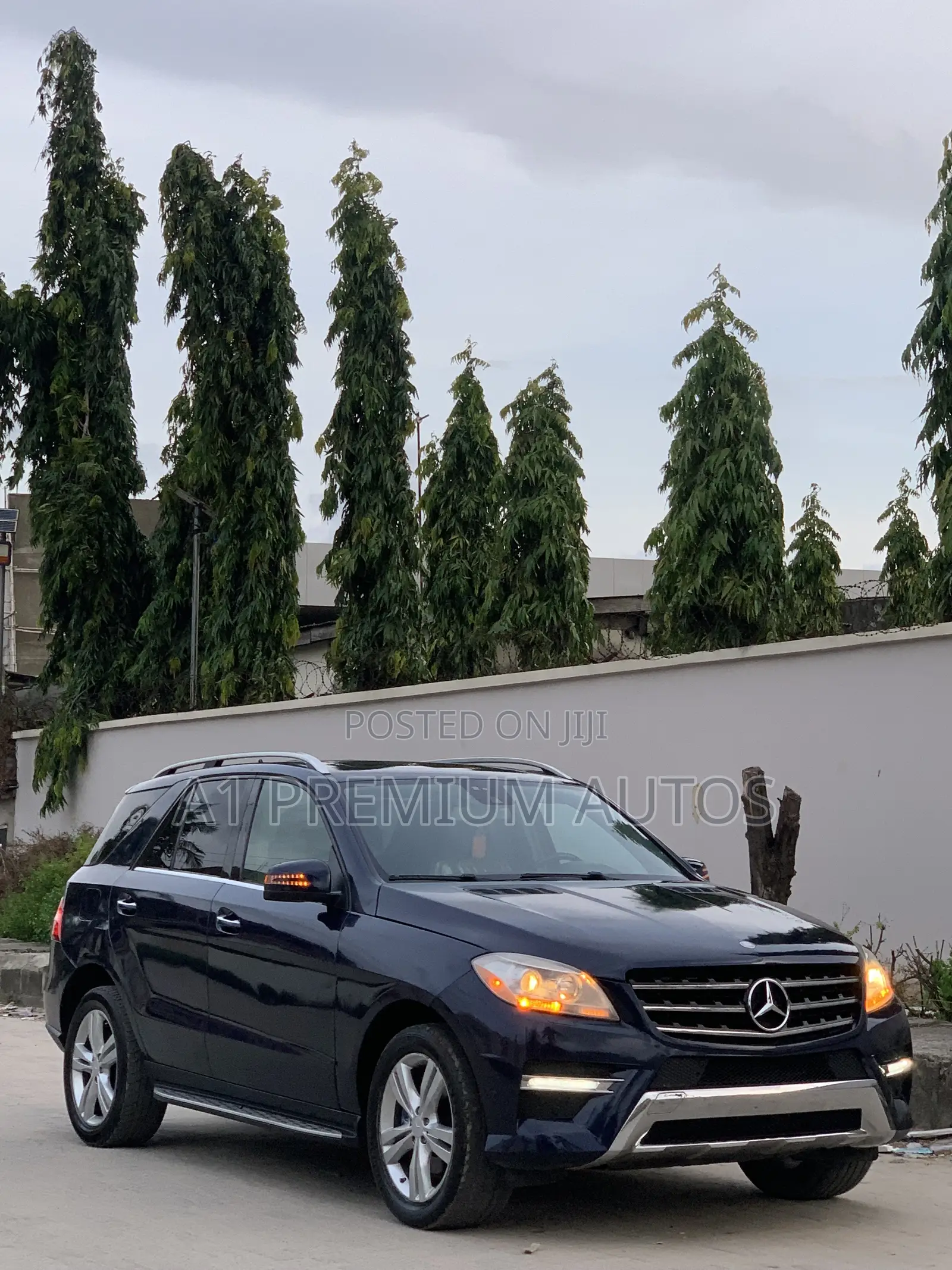 Mercedes-Benz M Class ML350 4MATIC 4dr SUV AWD (3.5L 6cyl 7A) 2015 Blue