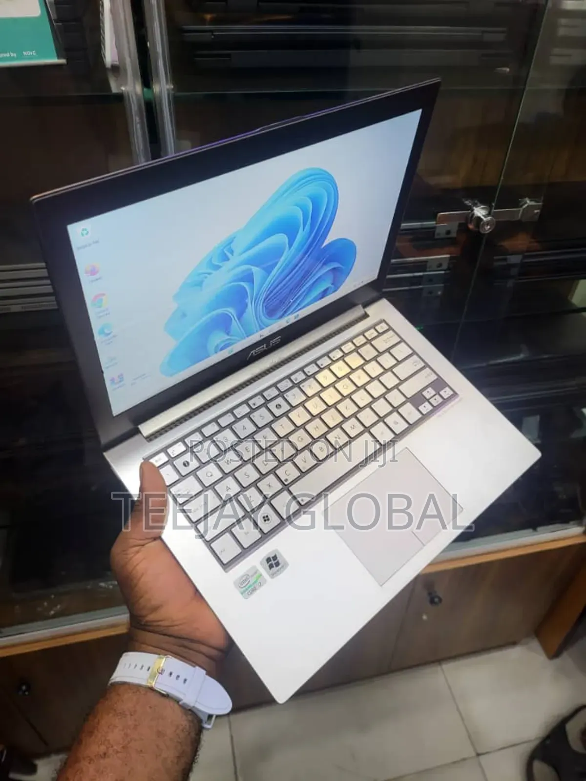 Laptop Asus ZenBook UX31E 4GB Intel Core i7 SSD 256GB