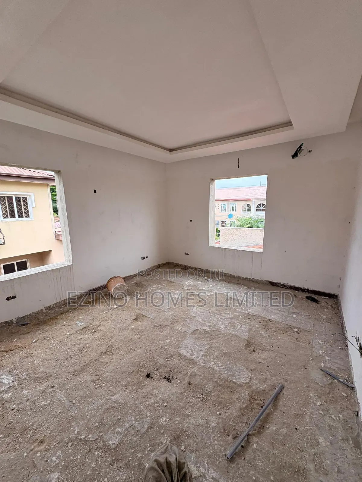 4bdrm Bungalow in Mini Estate, Lekki Phase 1 for sale