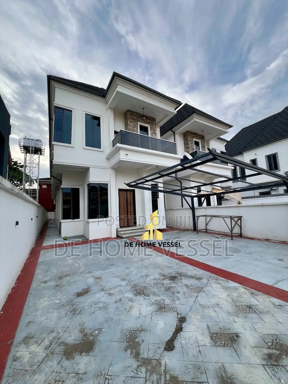 5bdrm Duplex in Osapa london for sale