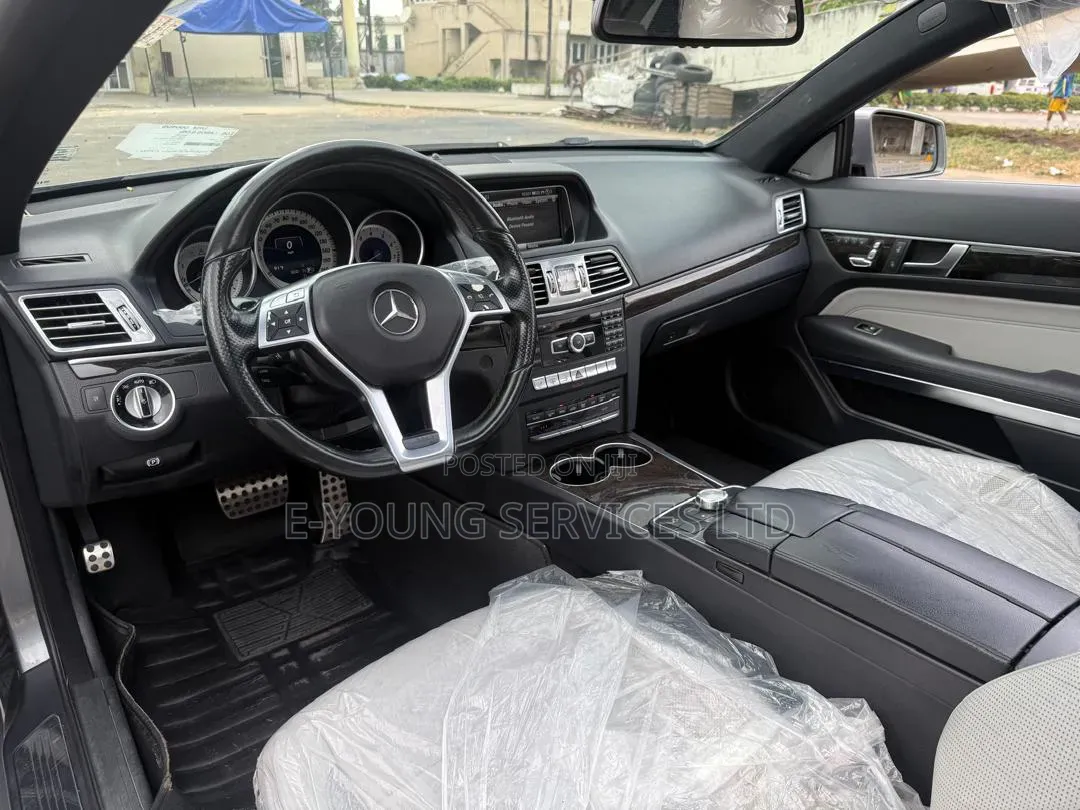 Mercedes-Benz E350 Base 2dr Coupe RWD (3.5L 6cyl 7A) 2012 Gray