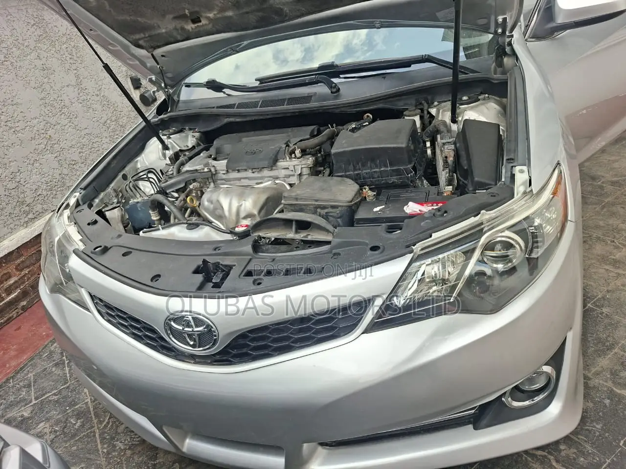 Toyota Camry SE Sport 4dr Sedan (2.5L 4cyl 6A) 2014 Silver