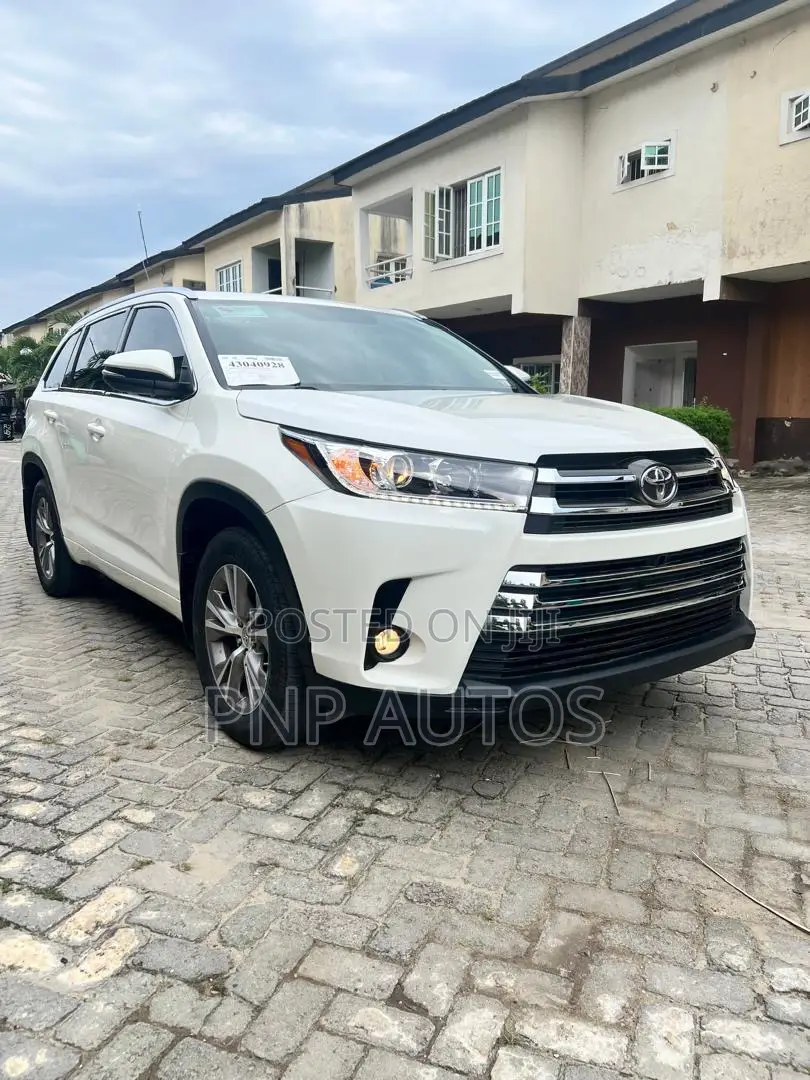 Toyota Highlander XLE V6 4x4 (3.5L 6cyl 6A) 2016 White