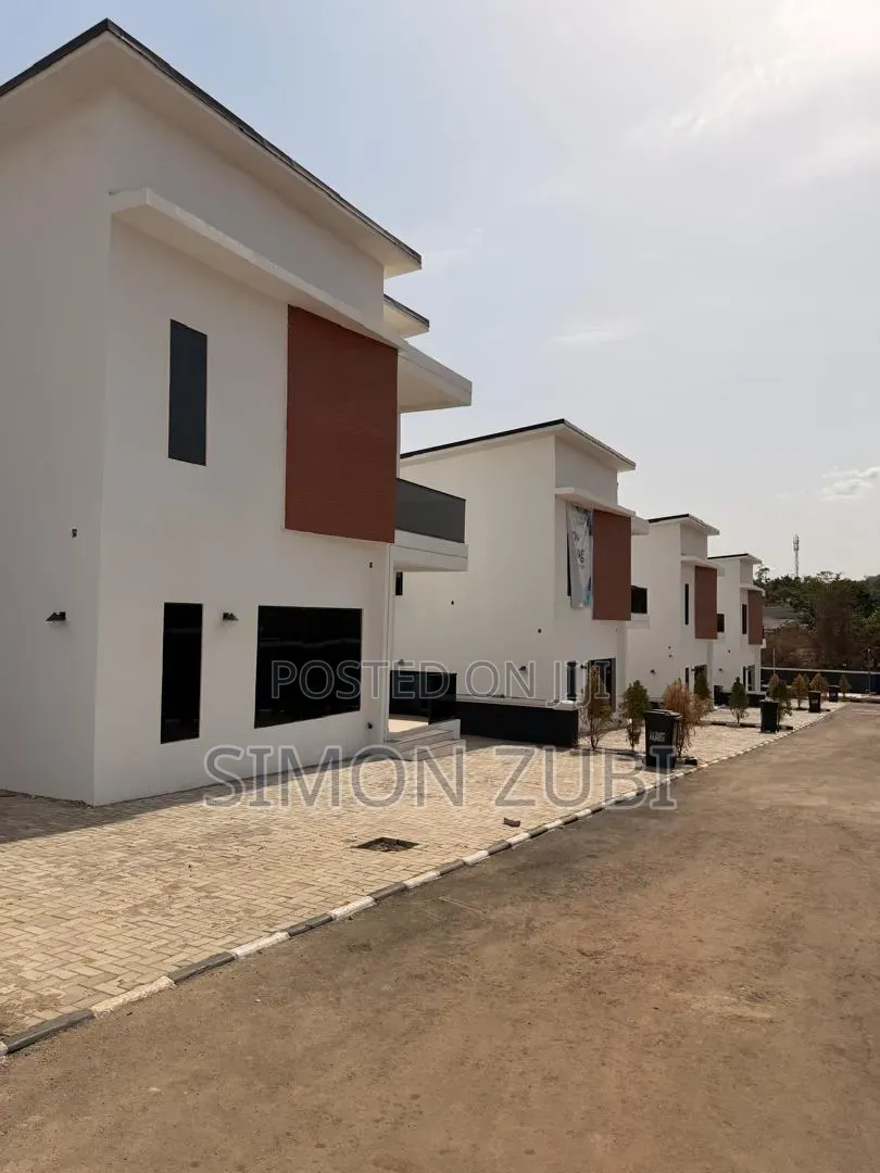 4bdrm Duplex in Off Suncity, Kaura for sale