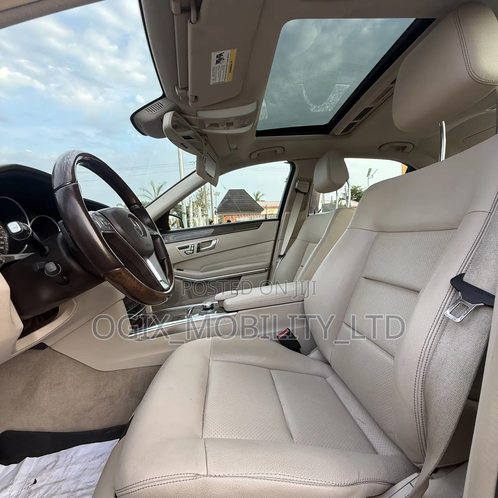 Mercedes-Benz E350 2013 Black