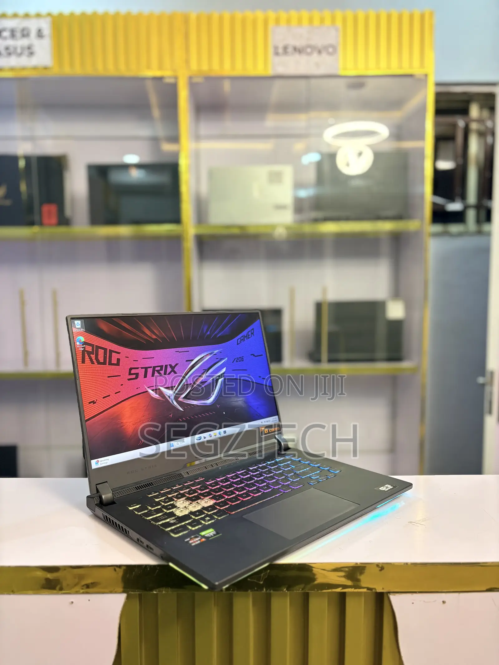 Laptop Asus ROG Strix G15 16GB AMD Ryzen 7 SSD 512GB