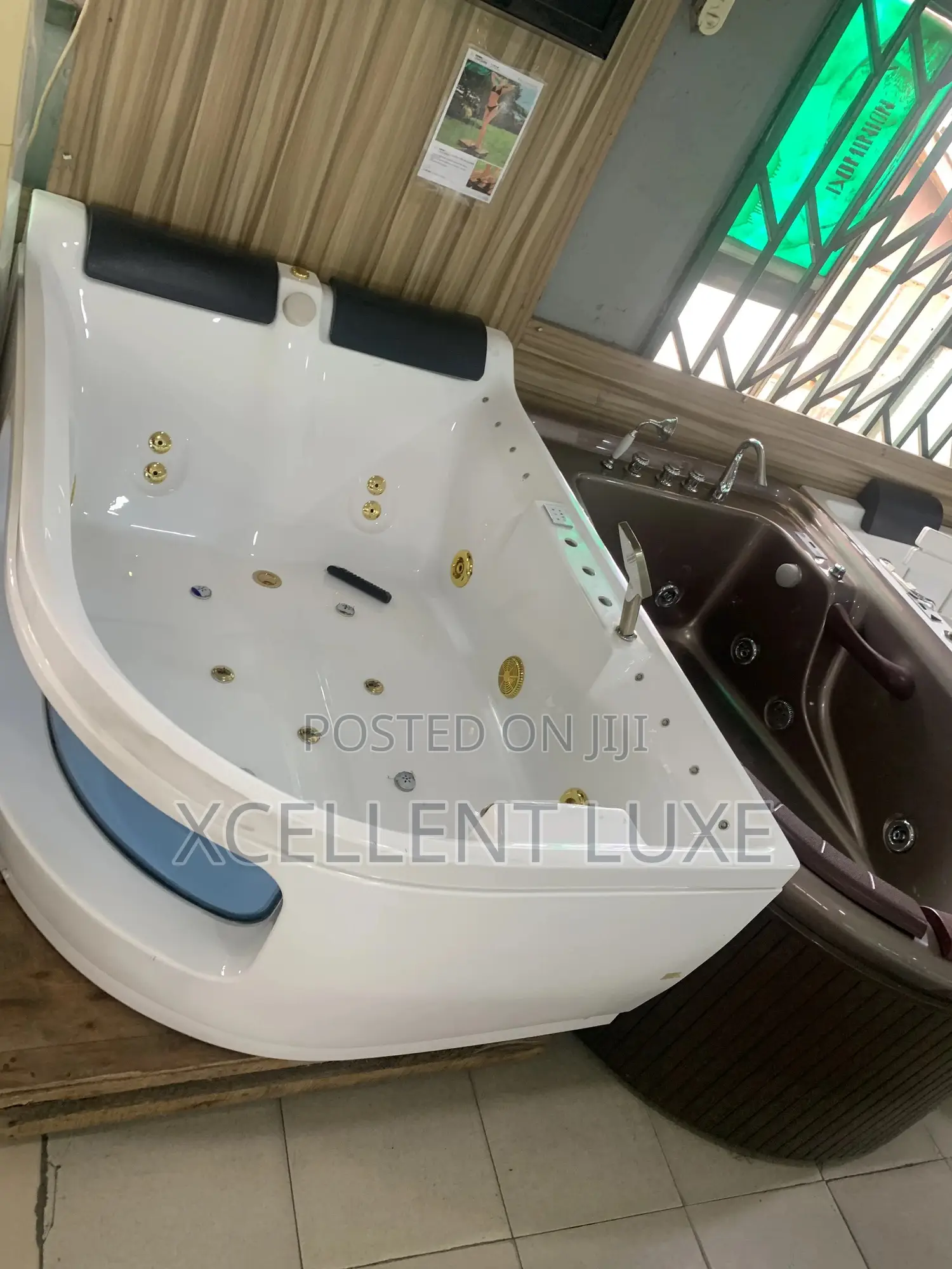 Double Jacuzzi Massage Bathtub With 1hp Pump