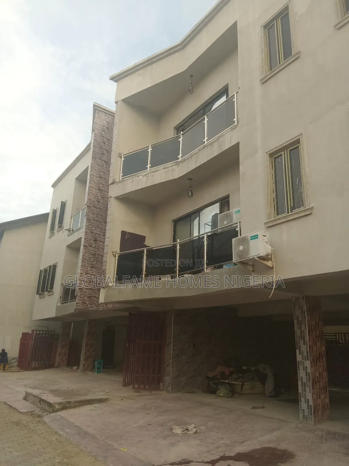 2bdrm Block of Flats in Ocean Palm Estate, for rent