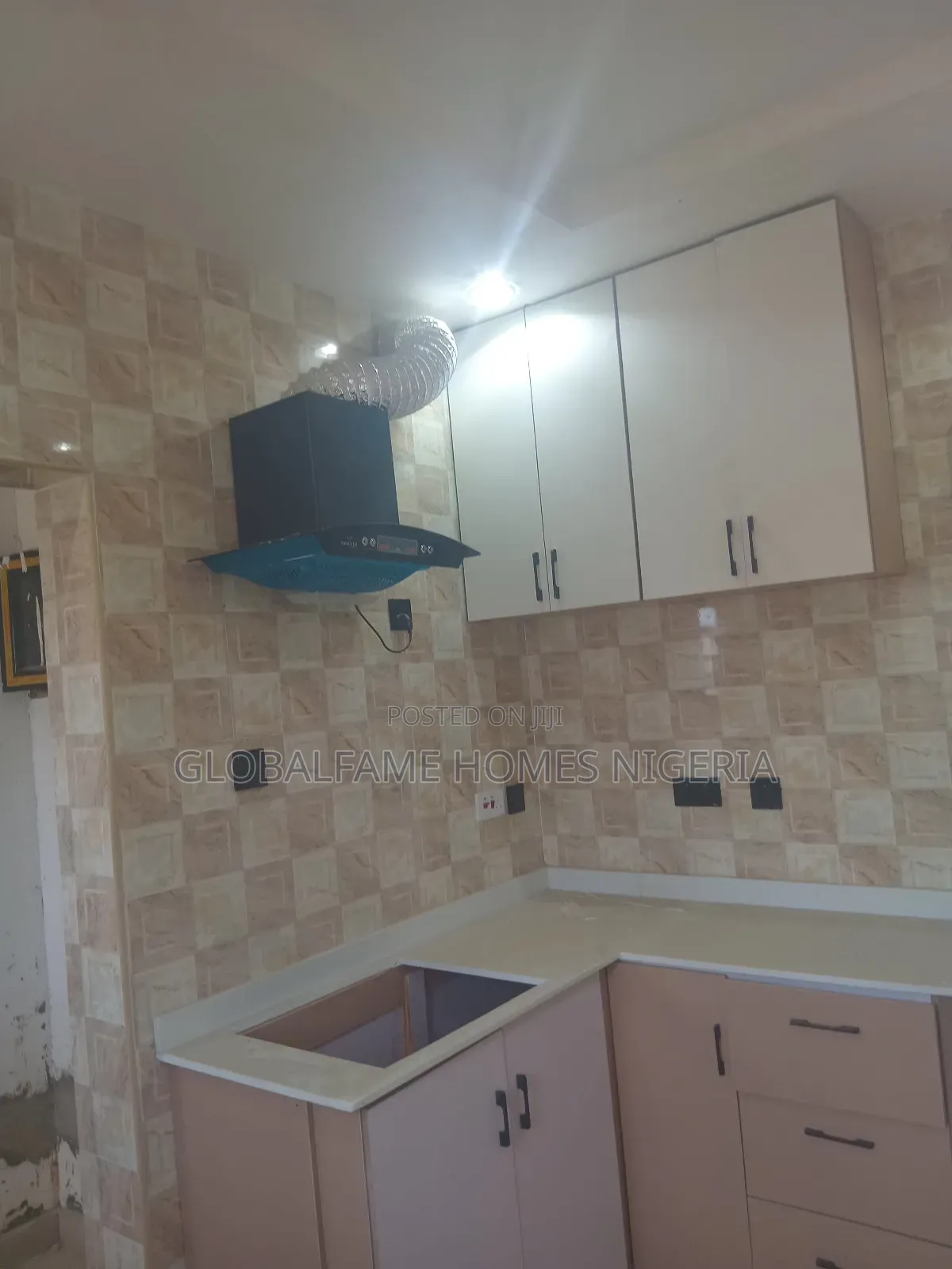 2bdrm Block of Flats in Ocean Palm Estate, for rent