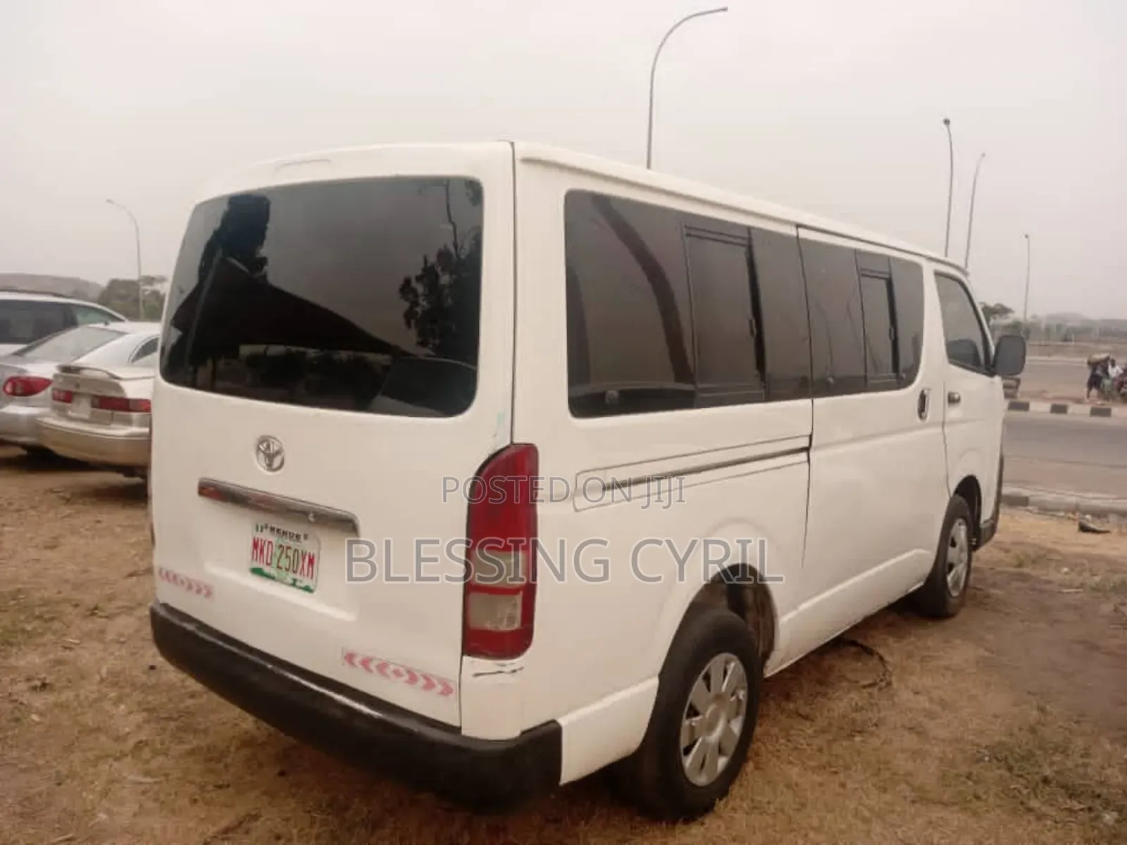 Toyota HiAce 2012 White