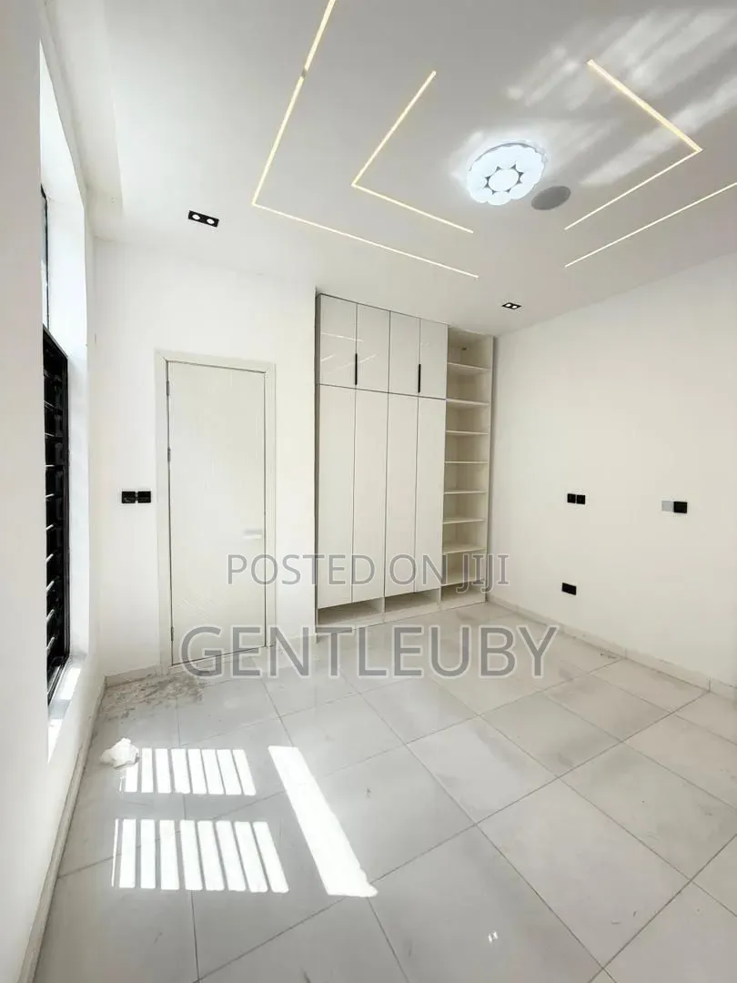 4bdrm Duplex in Ikota Villa, Lekki Phase 2 for sale