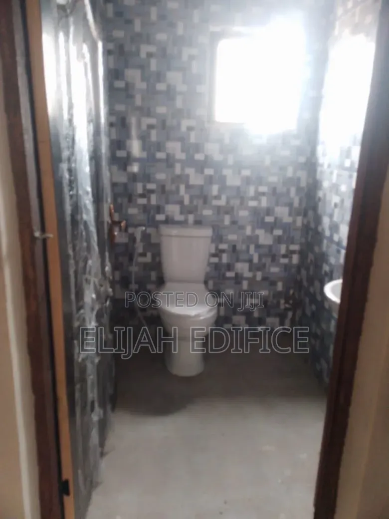 Furnished 3bdrm Block of Flats in Ibikunle, Mile 12 for rent