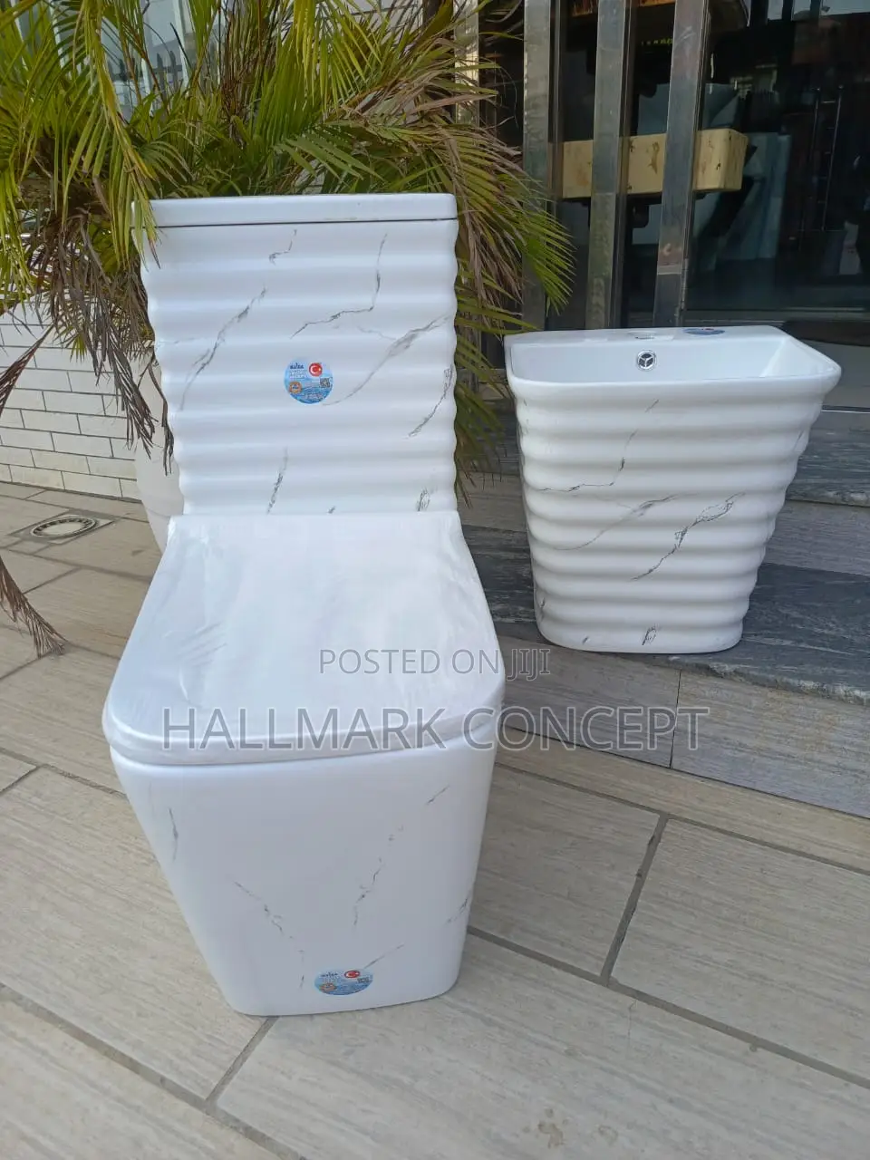 La Vida Luxury Water Closet