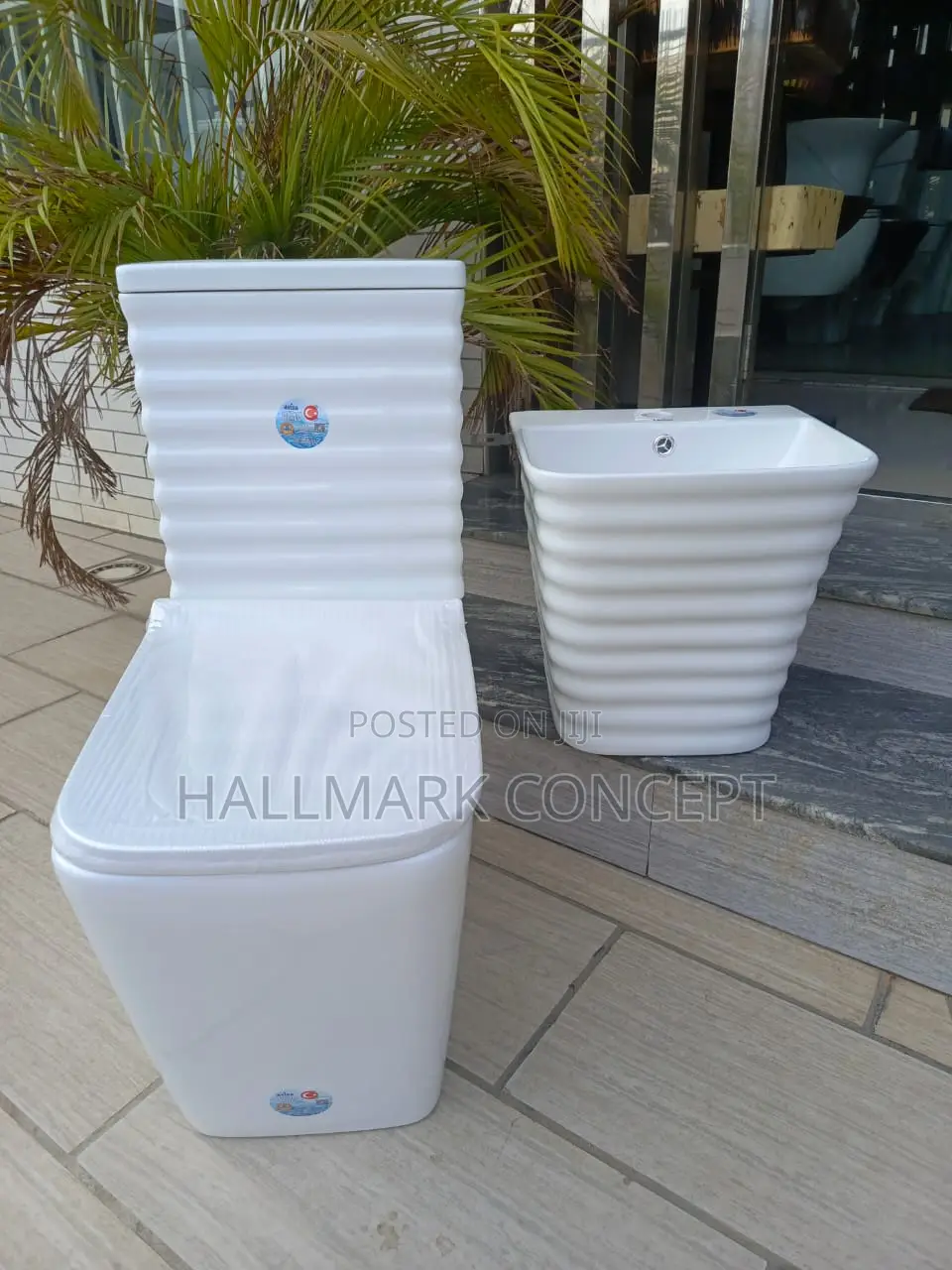 La Vida Luxury Water Closet