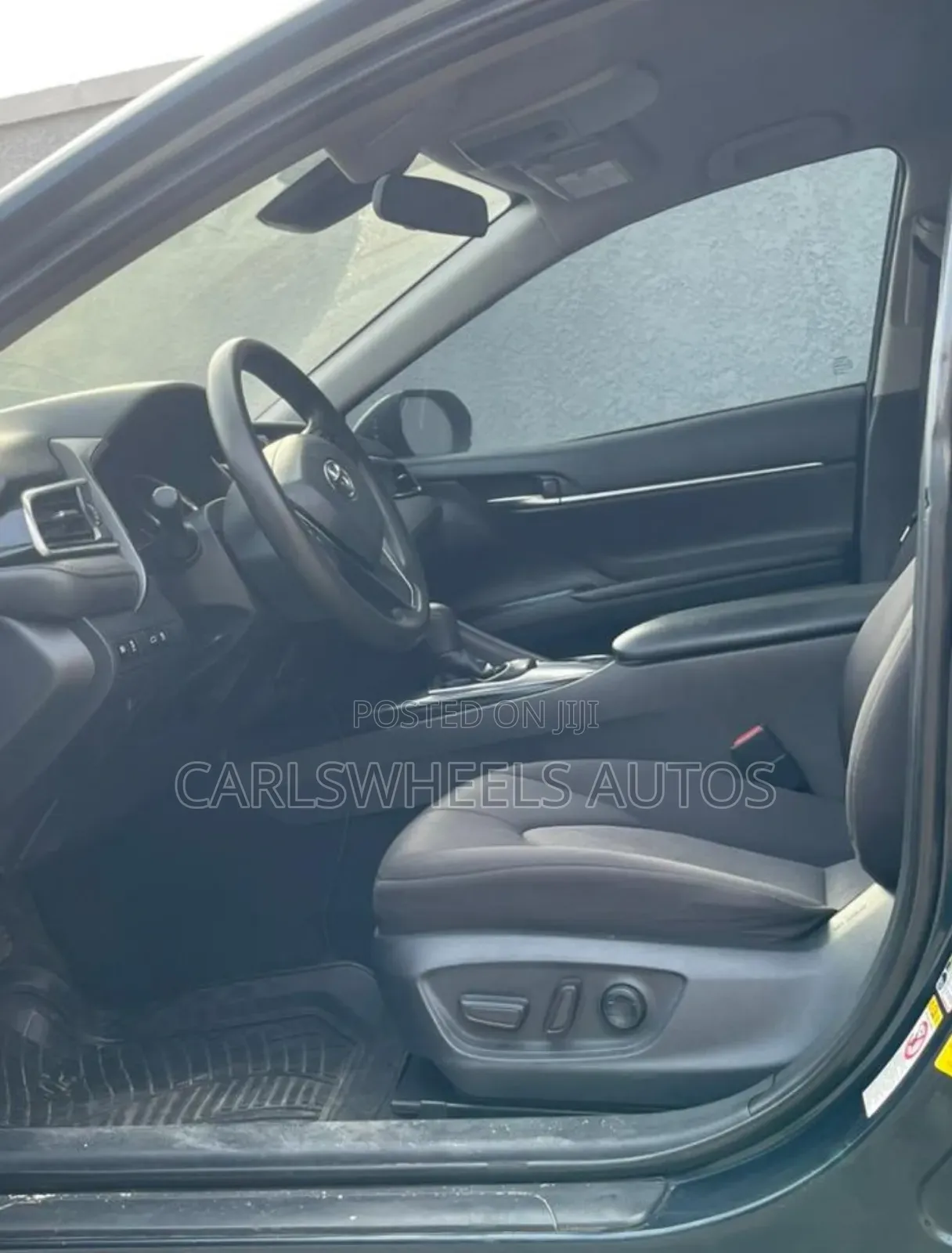 Toyota Camry SE (2.5L 4cyl 8A) 2019 Black