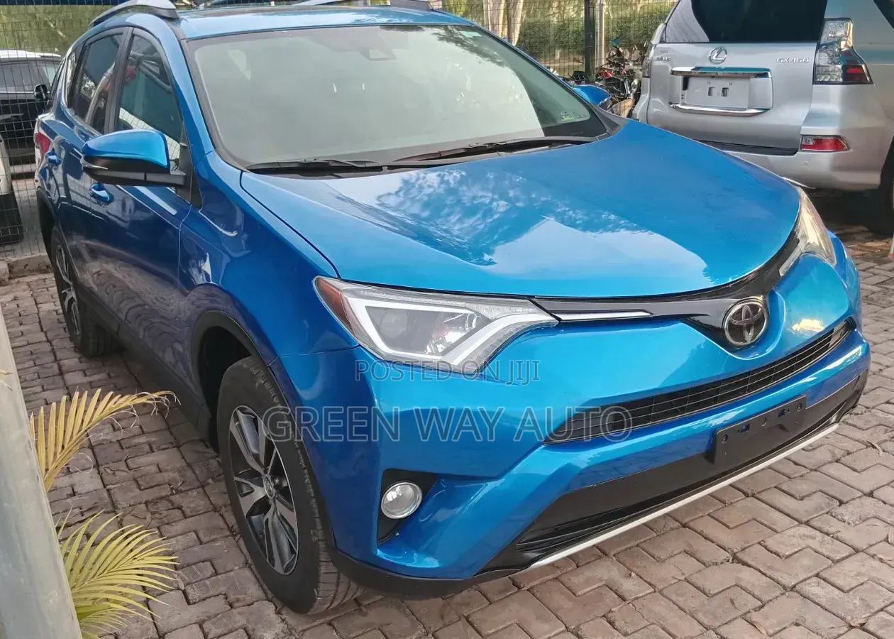 Toyota RAV4 XLE 4dr SUV AWD (2.5L 4cyl 6A) 2018 Blue