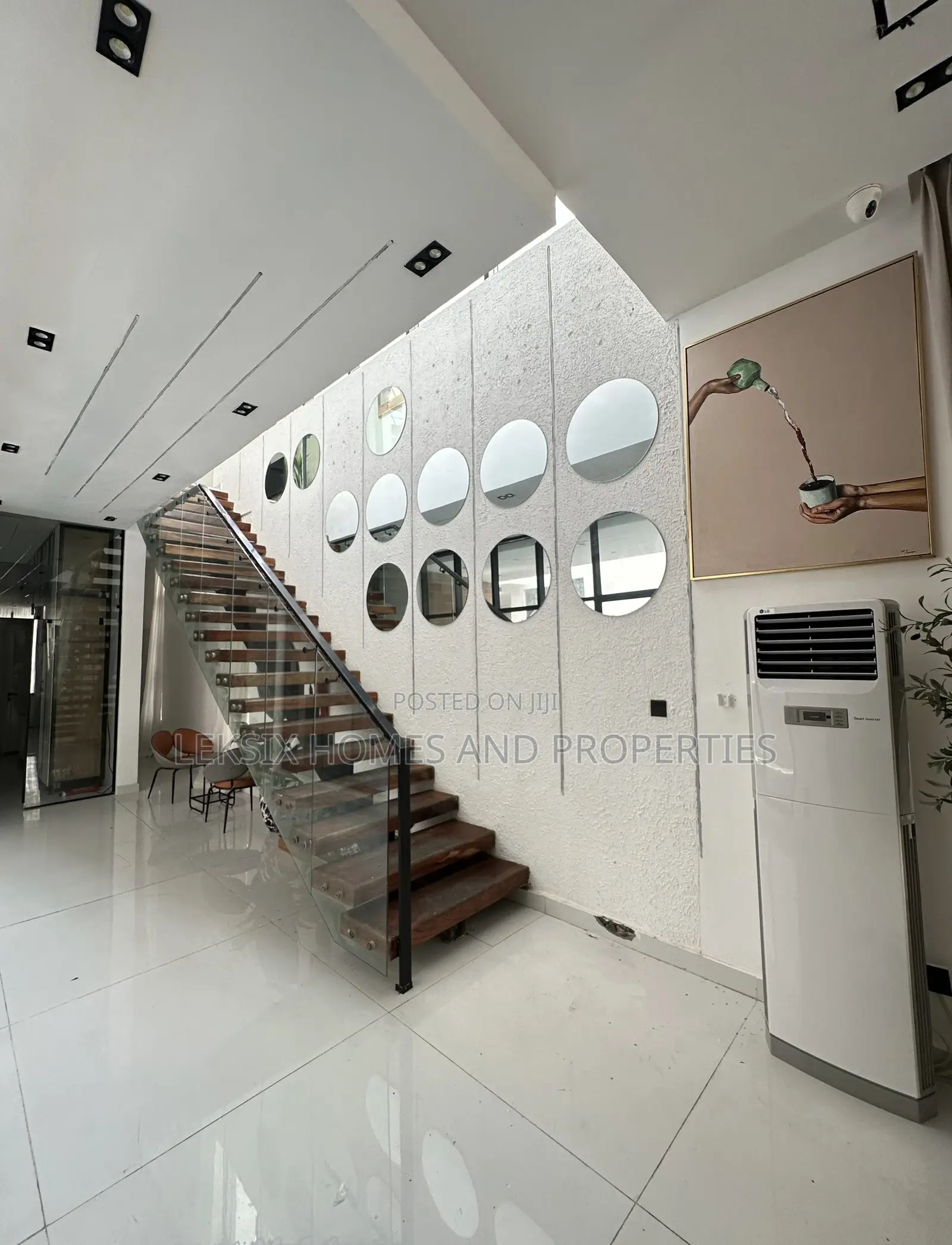 5bdrm Duplex in A Well Secured, Chevron for sale