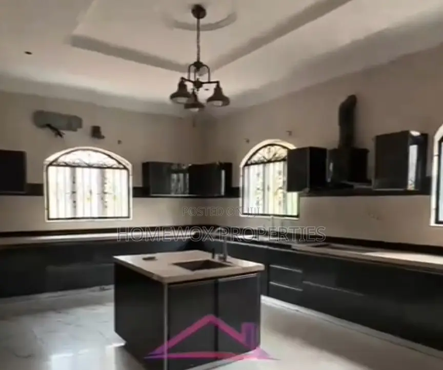 6bdrm Duplex in Trans Amadi for sale