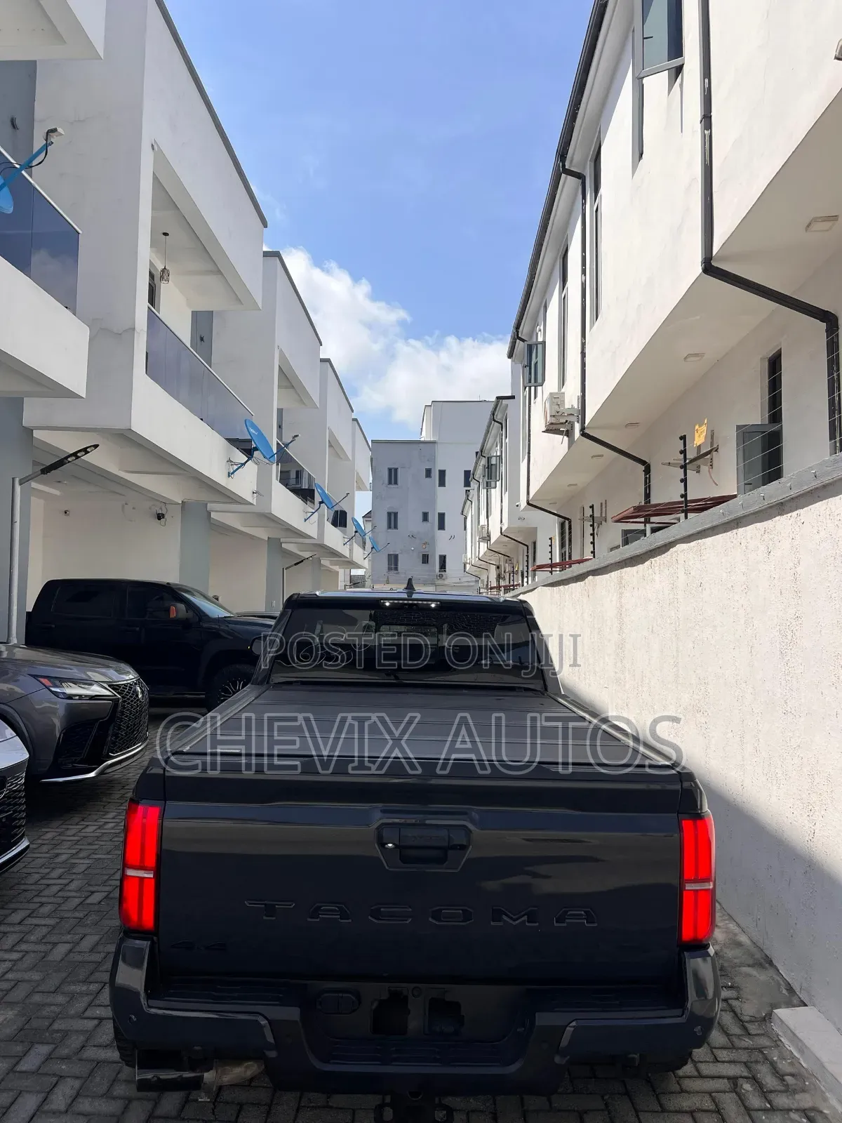 Toyota Tacoma TRD Sport Double Cab 4WD 5.0 ft. SB (Automatic) 2025 Gray