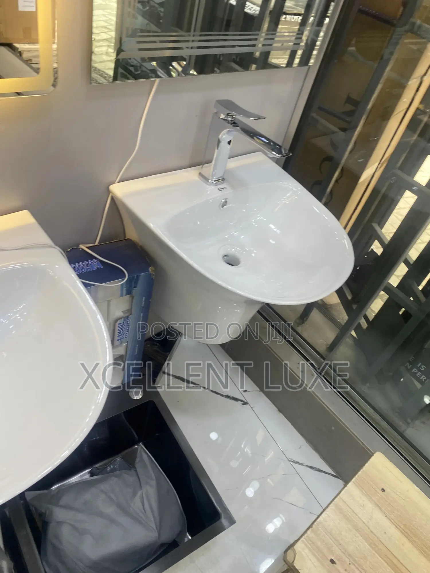 Wall Hang Wash Hand Basin Portable Size