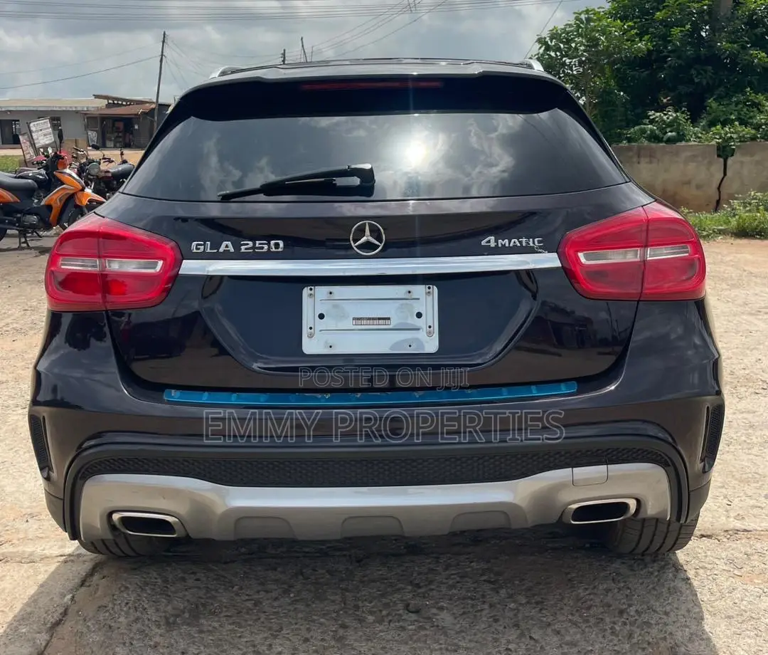 Mercedes-Benz GLA 250 2016 Black