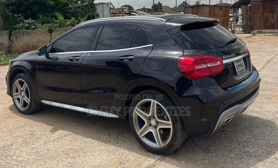 Mercedes-Benz GLA 250 2016 Black