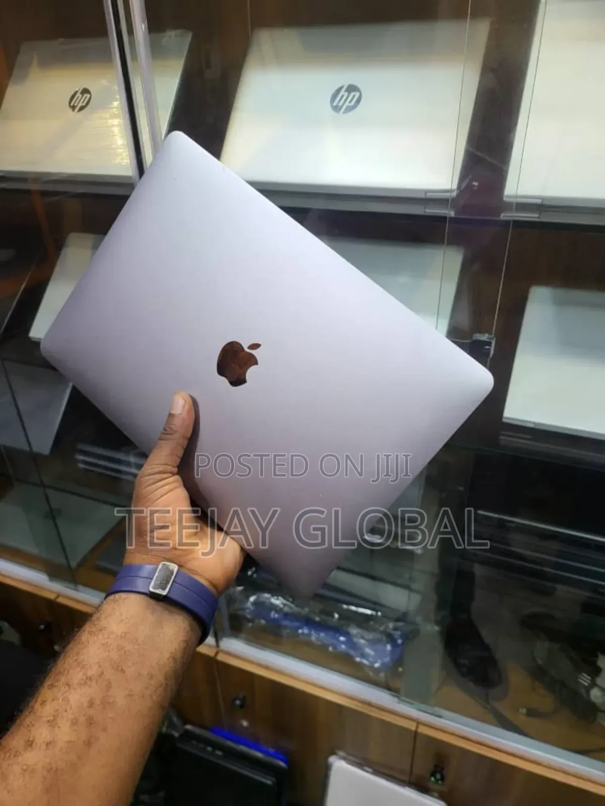 Laptop Apple MacBook Pro 2017 16GB Intel Core i7 SSD 512GB