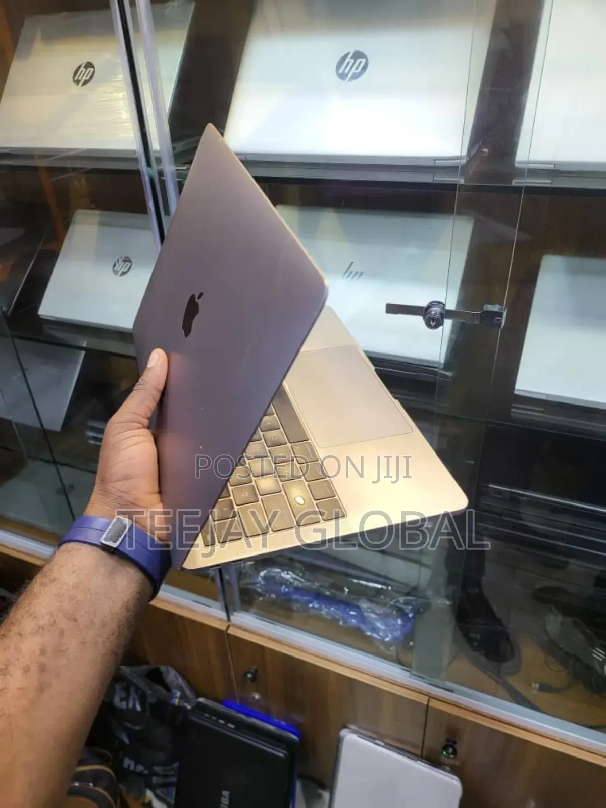 Laptop Apple MacBook Pro 2017 16GB Intel Core i7 SSD 512GB