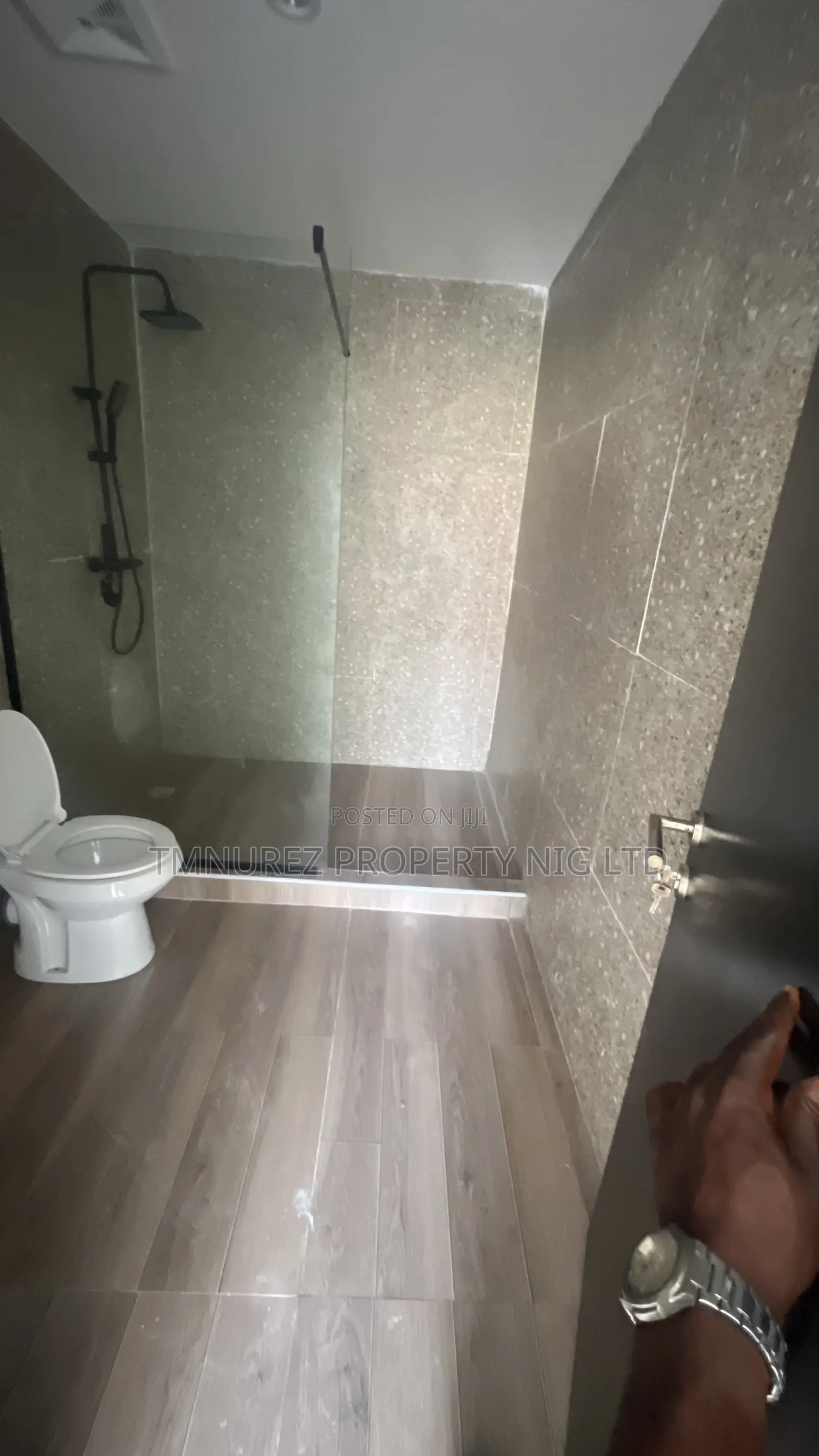 1bdrm Apartment in Oniru Road, Ligali Ayorinde for rent