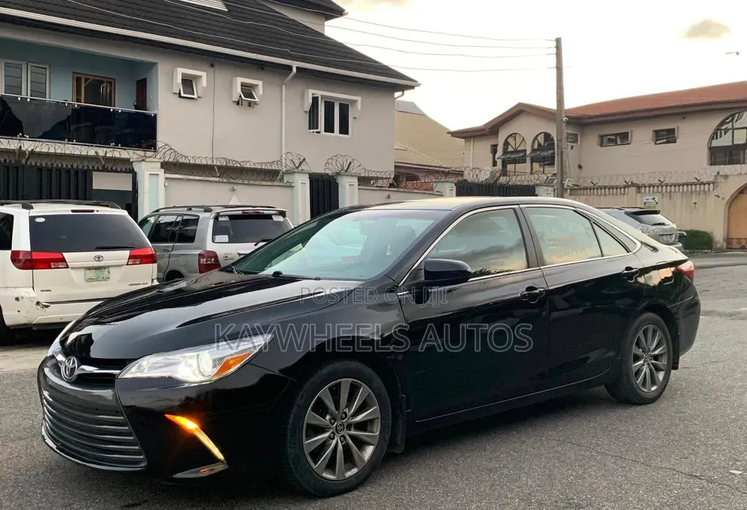 Toyota Camry XLE 4dr Sedan (2.5L 4cyl 6A) 2015 Black
