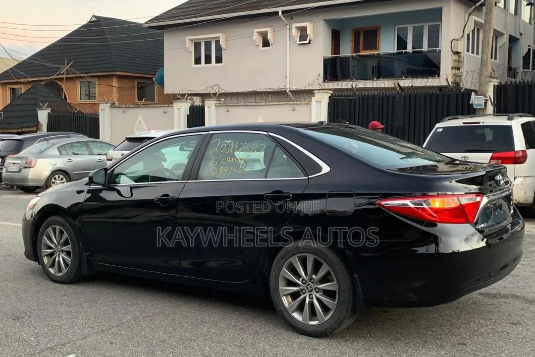 Toyota Camry XLE 4dr Sedan (2.5L 4cyl 6A) 2015 Black