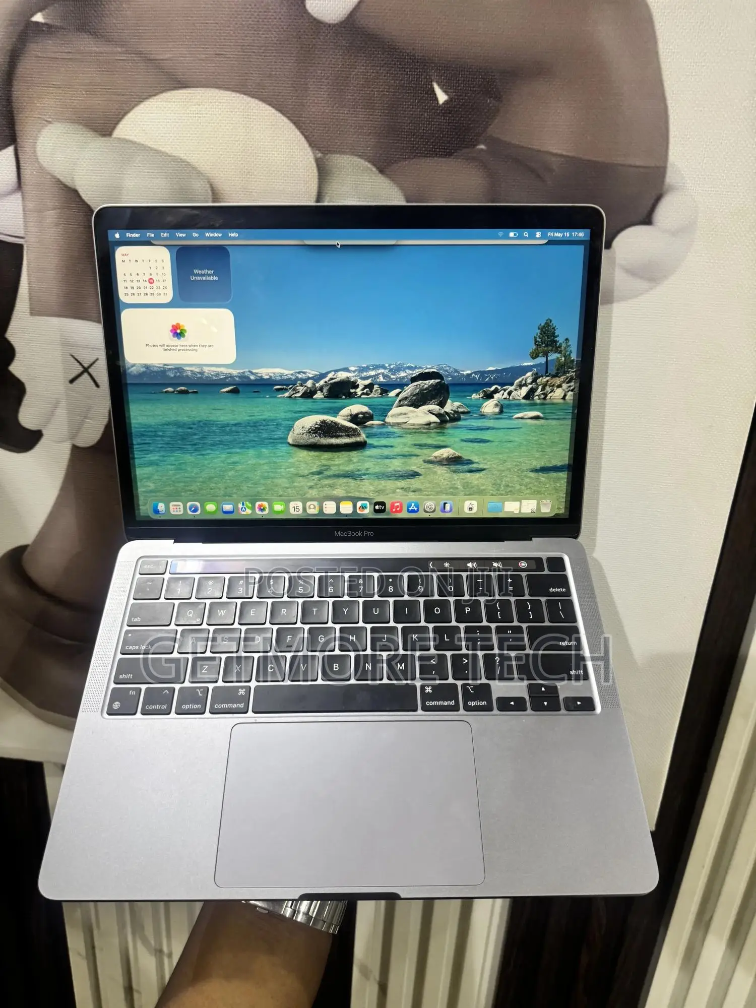 Laptop Apple MacBook Pro 2022 M2 8GB Apple M2 SSD 512GB