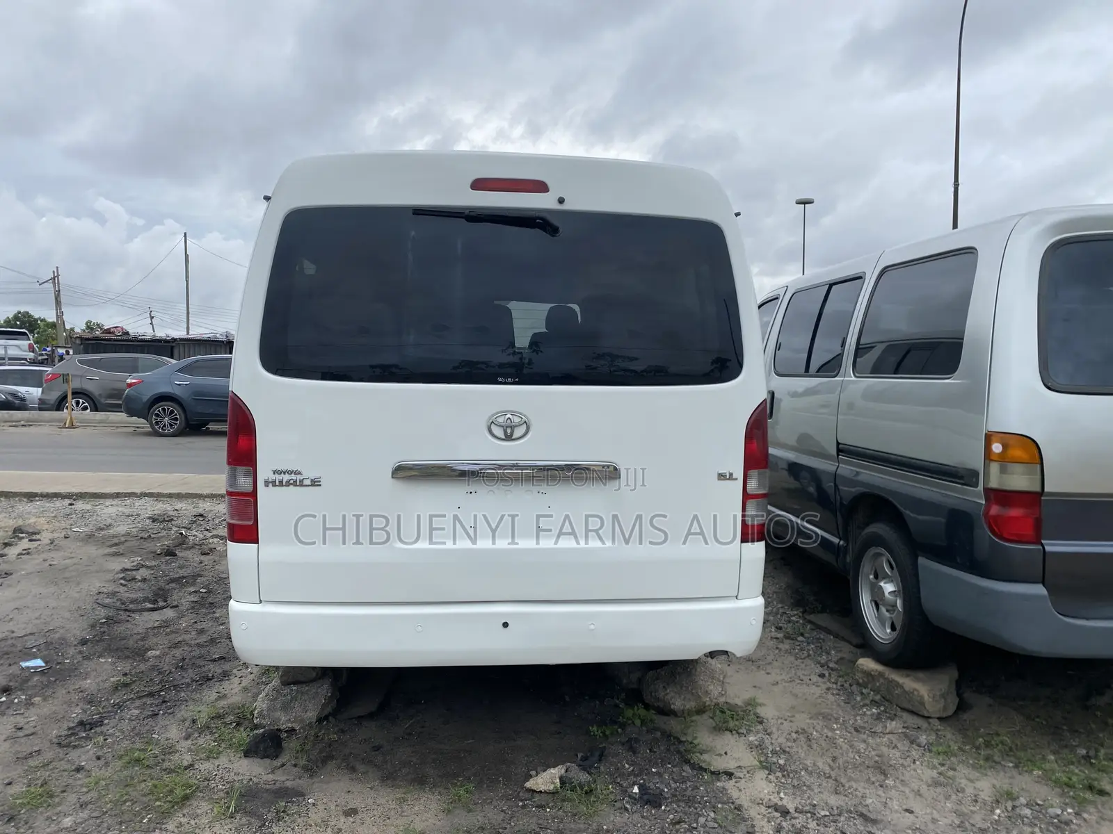 Toyota HiAce 2013 White
